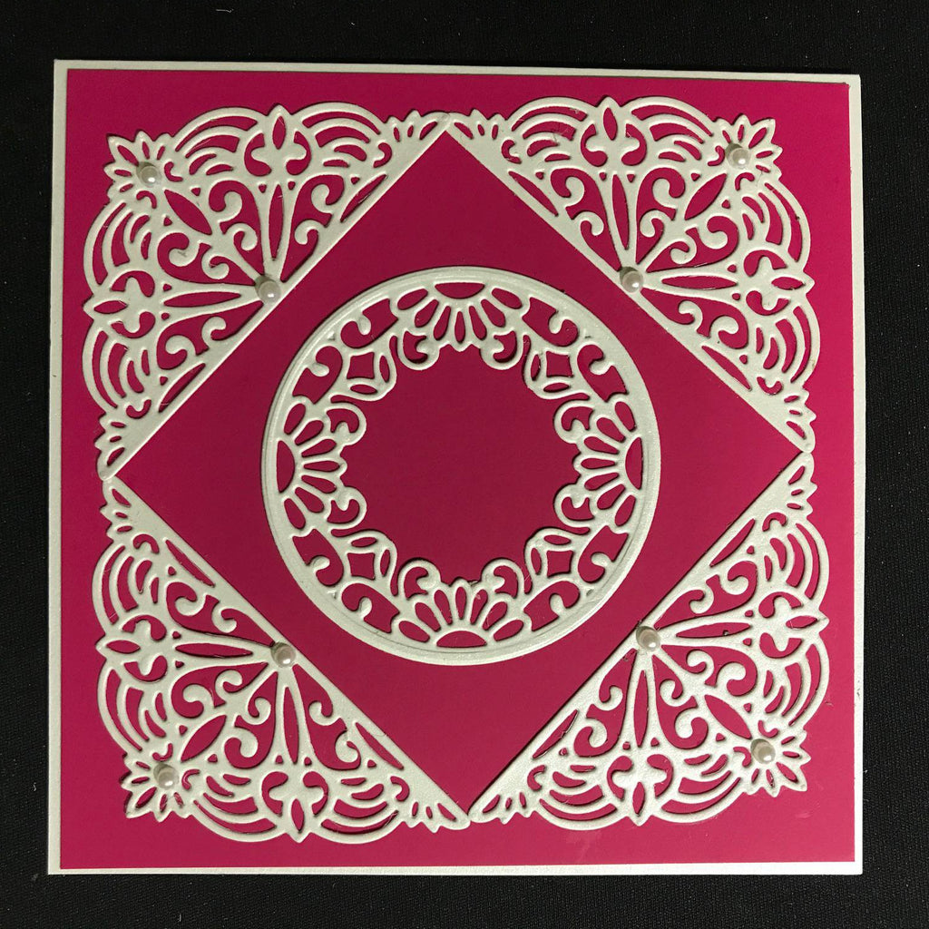 Petite adornments and daisy circle