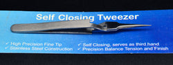Self-closing tweezer