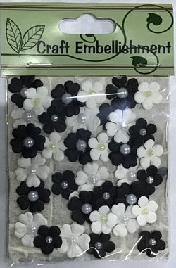 Craft Embellishment - daisy with pearl HM lack/white