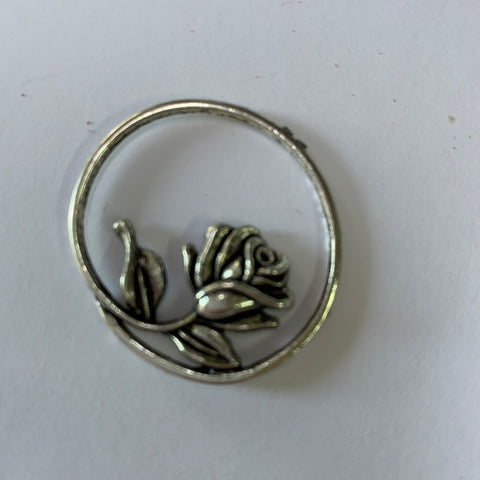 Metal Ring With Roses Metal rose ring 3.5cm – The Purple Magnolia